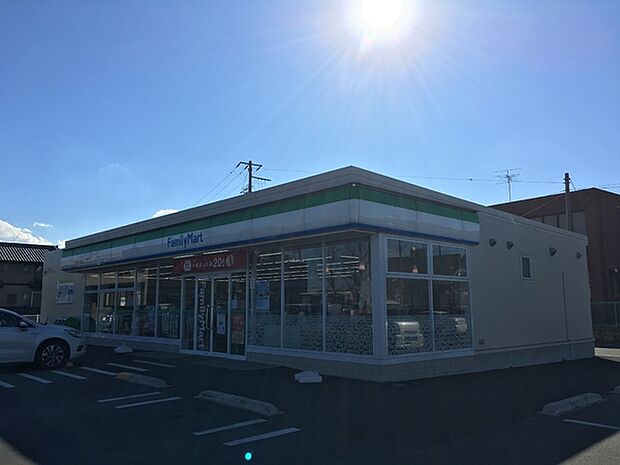 ファミリーマートつくば筑穂一丁目店まで1263m