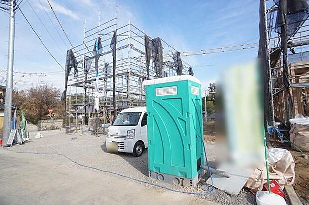 並列駐車2台可能です。