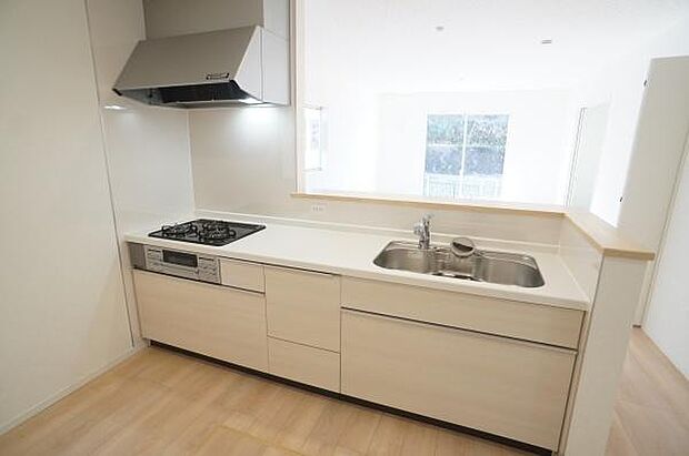 開放的なオープンキッチン。