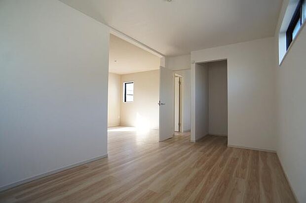 2階、洋室9，1帖＋洋室9，1帖。