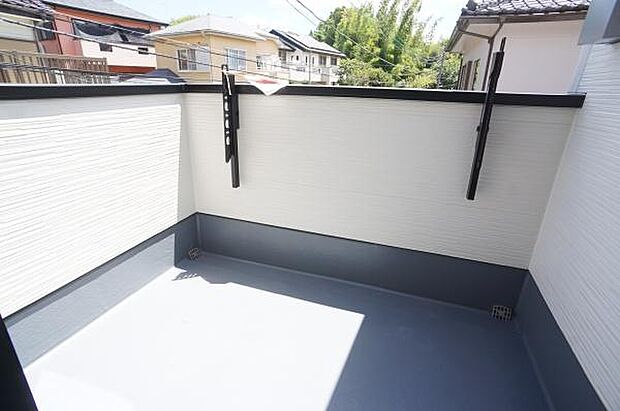 物干し金物付きワイドバルコニー。