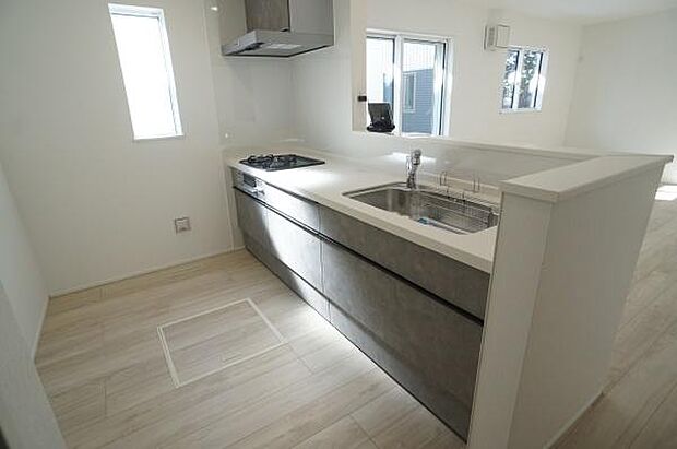 浄水器付きシステムキッチン。