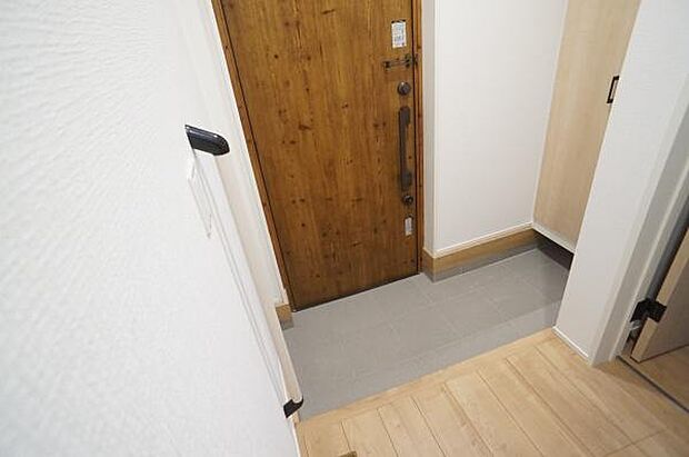 TVモニター付きインターホン完備。