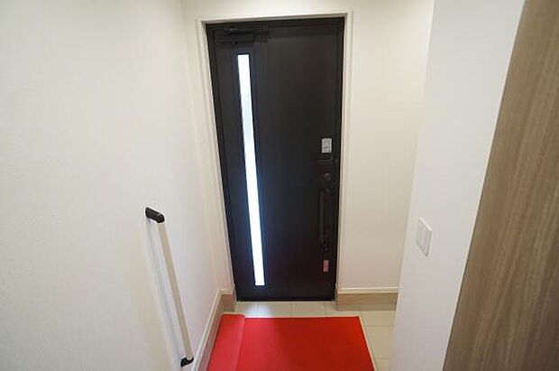 TVモニター付きインターホン完備。