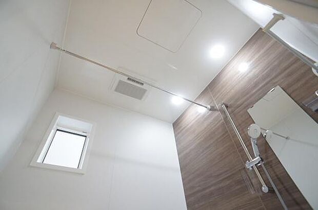 浴室乾燥機付きで快適。