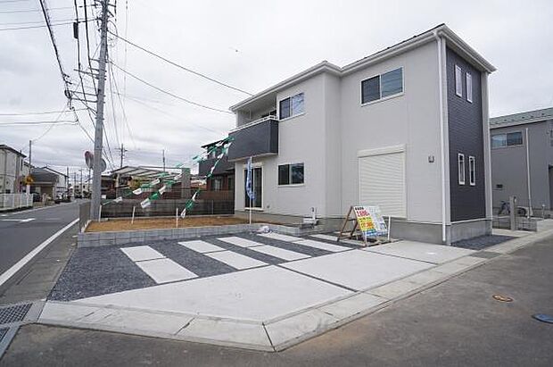 ゆとりある駐車スペース。