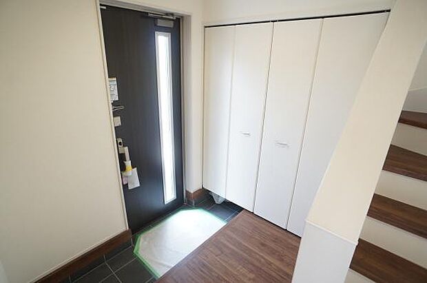 TVモニター付きインターホン完備。