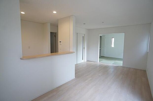 隣り合う和室も一体感が有ります。