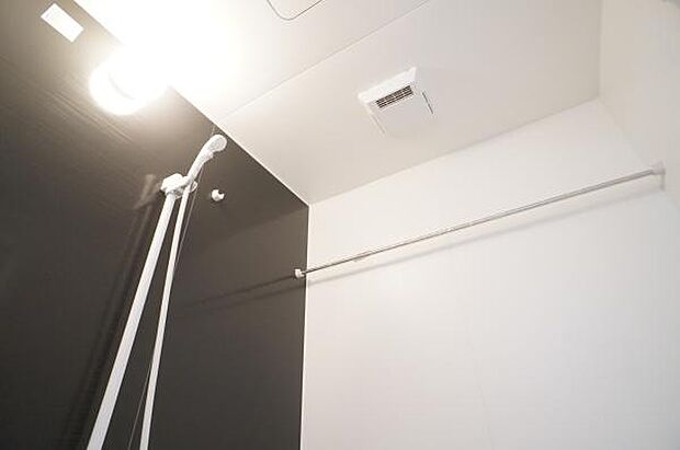 浴室暖房乾燥機付き。