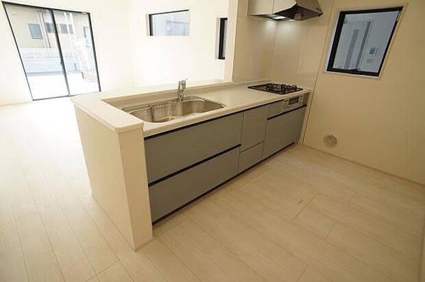 ご家族の顔を見ながら調理を。