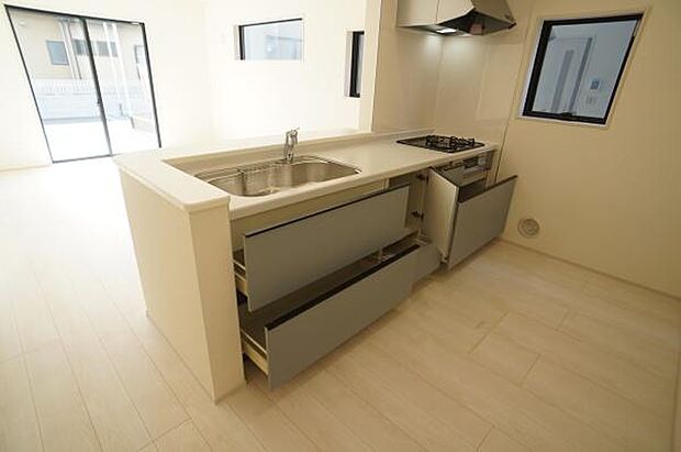 スライド収納は出し入れしやすいです。