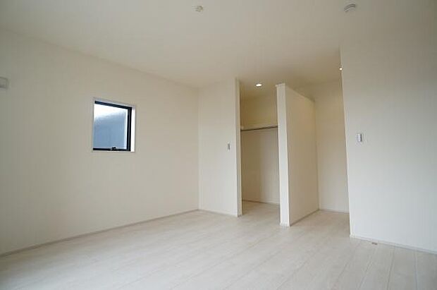 2階、WIC付き洋室9,5帖。