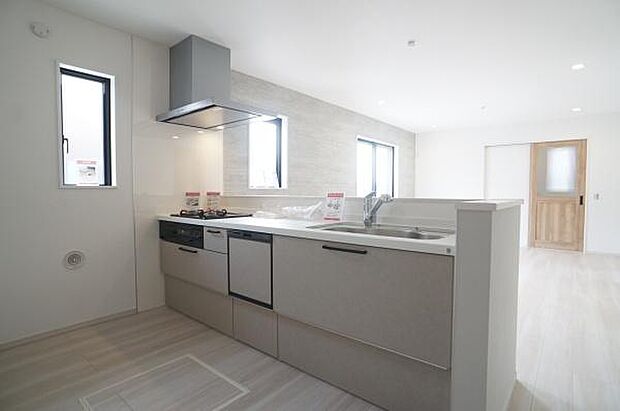 対面キッチンでコミュニケーション良好。