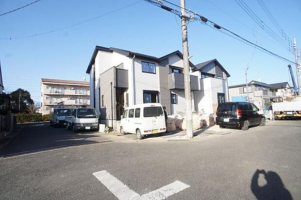 南東側6m、南西側6ｍ公道に接道。