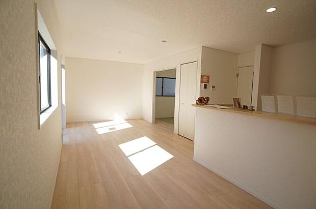 ご家族を一目で見渡せるＬＤＫ。