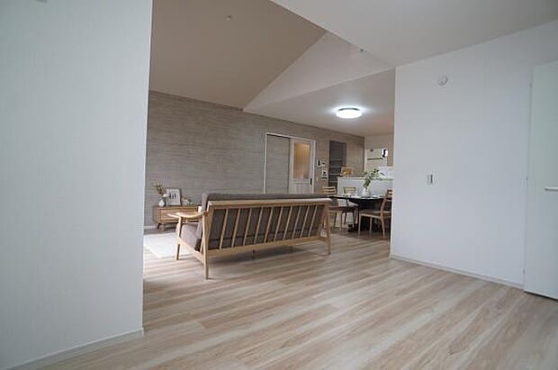 間仕切り対応可能なお部屋です。