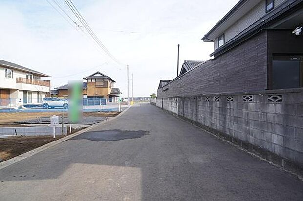 南側4,7m公道に接道。