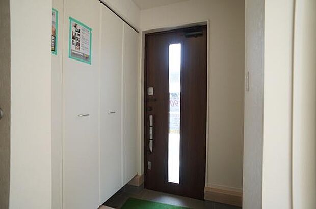 TVモニター付きインターホン完備。