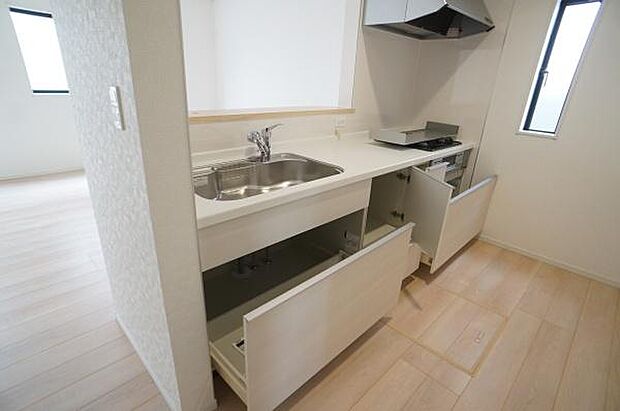 スライド収納で出し入れもしやすいです。