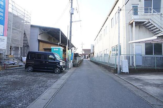 北側4m公道に接道。