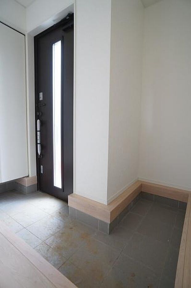 外用品の収納に土間収納。