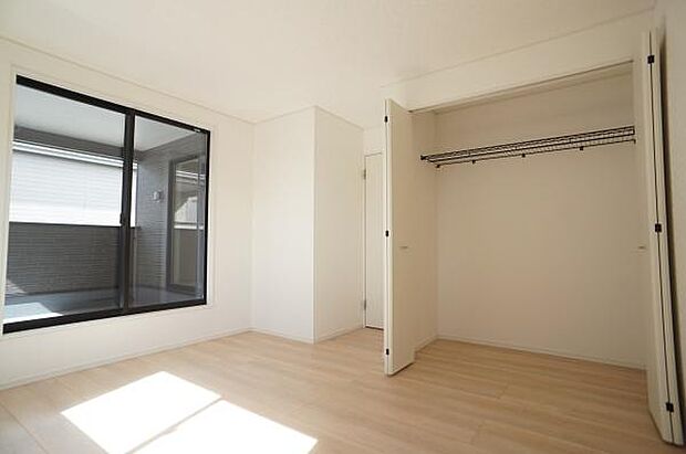 2階、洋室7,5帖。