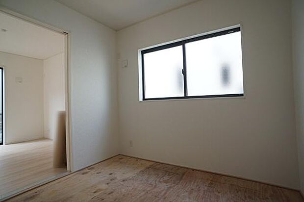 1階、和室4,5帖。