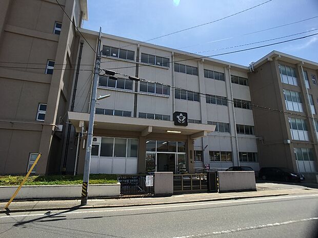 土浦市立土浦第一中学校まで872m