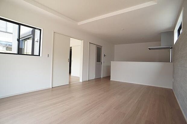 ご家族を一目で見渡せるＬＤＫ。