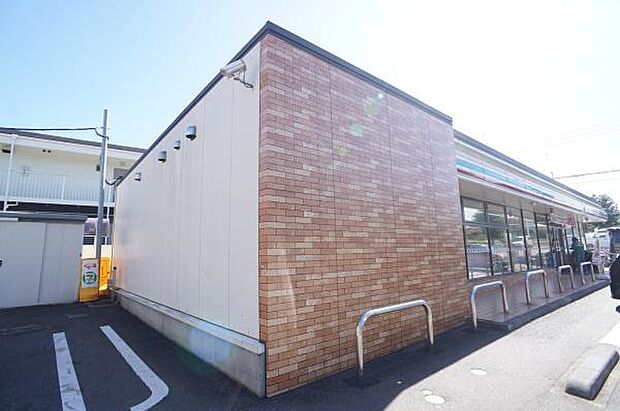 セブンイレブン取手本郷1丁目店まで280m