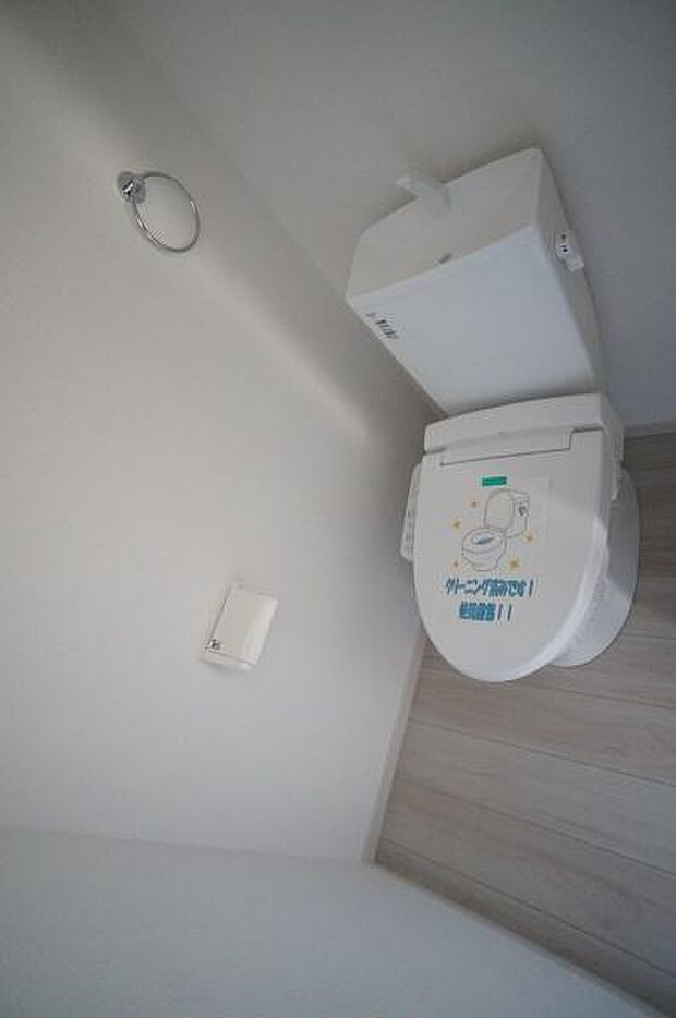 1階、2階共に温水洗浄便座です。