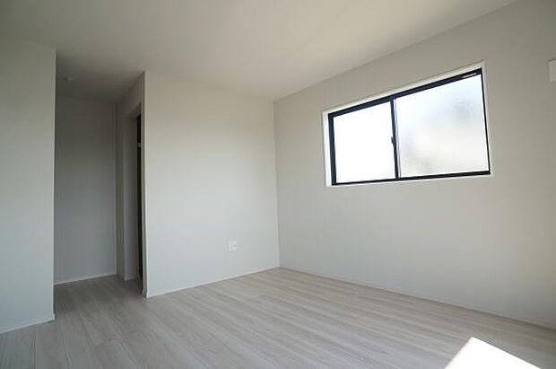 2階、フリースペース＋ＷＩＣ付き主寝室。