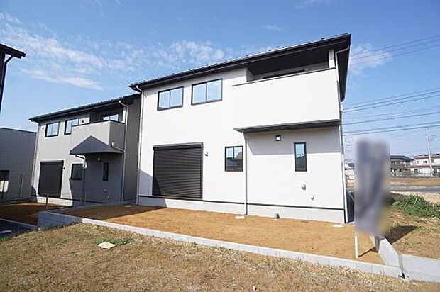 太陽の下のリビングです。