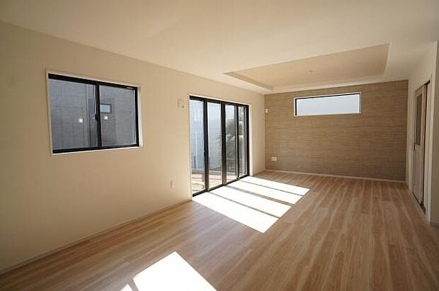 アクセントクロスと折上げ天井が映えます。