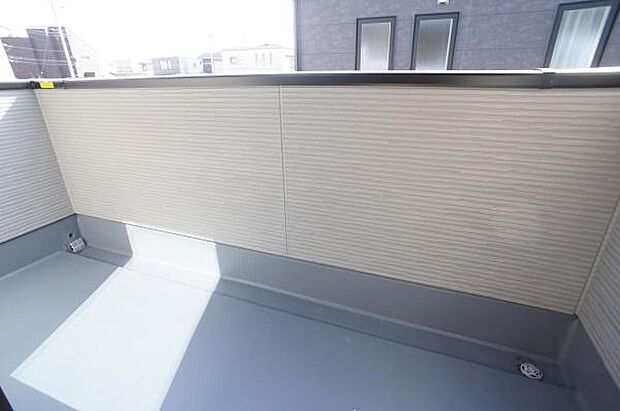 物干し金物付ワイドバルコニー。