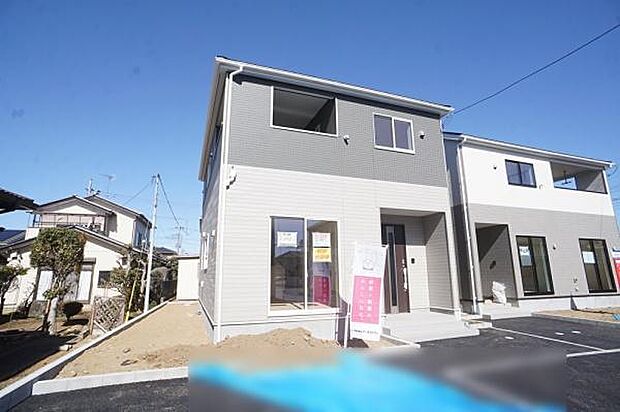 土仕様のお庭が広がります。