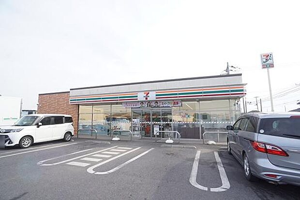 セブンイレブン常総中妻町店まで221m