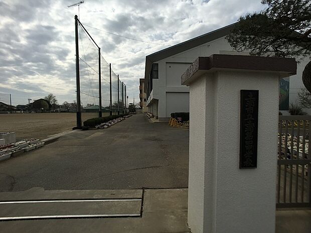 土浦市立土浦第四中学校まで814m