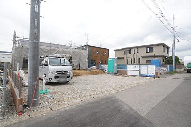 並列駐車5台可能です。