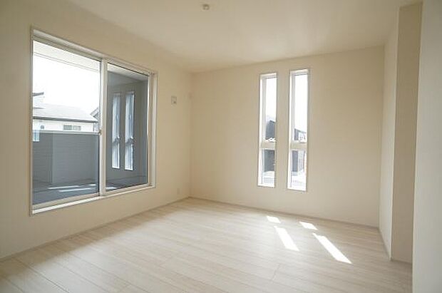 彩光たっぷりのお部屋です。