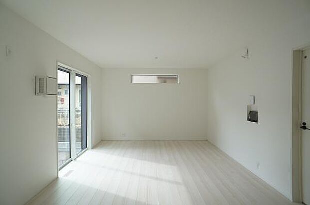 ご家族を一目で見渡せるリビングです。