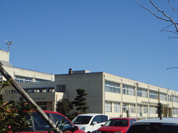 取手市立宮和田小学校まで1983m