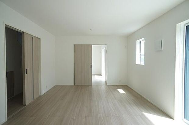 ご家族を一目で見渡せる室内です。