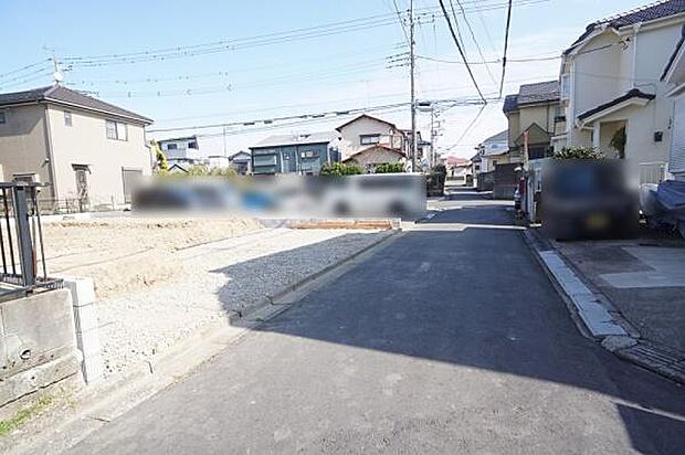 西側4m公道に接道。