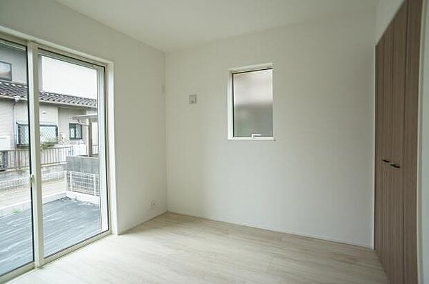1階、リビング続きのお部屋。