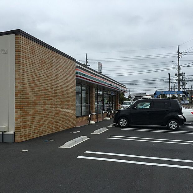 セブンイレブン竜ヶ崎出し山町店まで542m