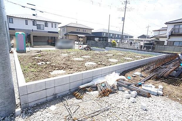 北側外観。更地。