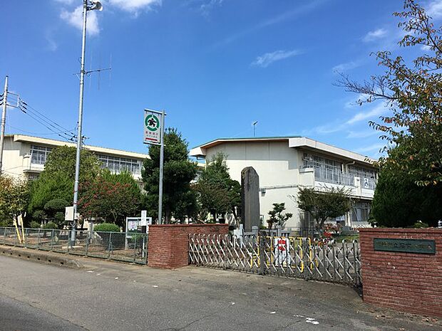 常総市立石下小学校まで900m