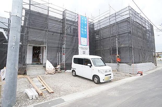 北側外観。木工事中。