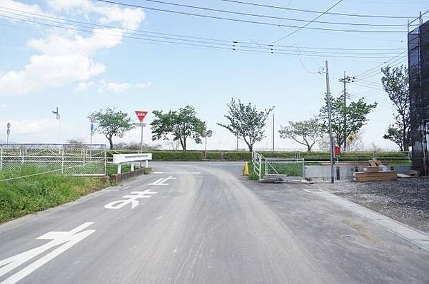 北側7，56m公道に接道。